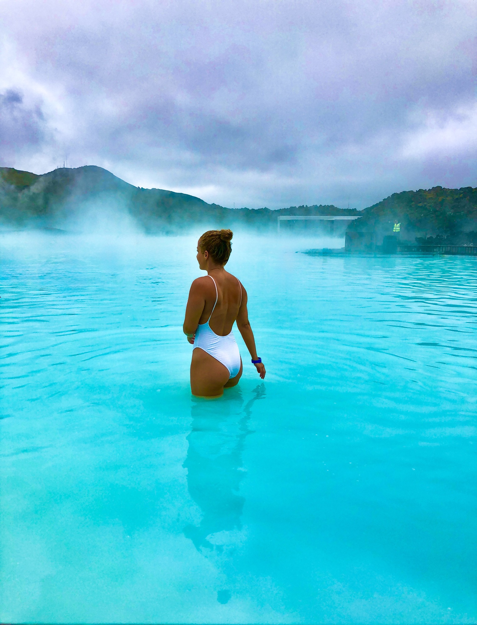 SOLO TRAVEL IN ICELAND: EXPLORING THE BLUE LAGOON
